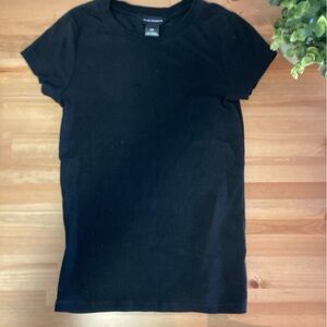 CLUB MONACO classic black tshirt size small